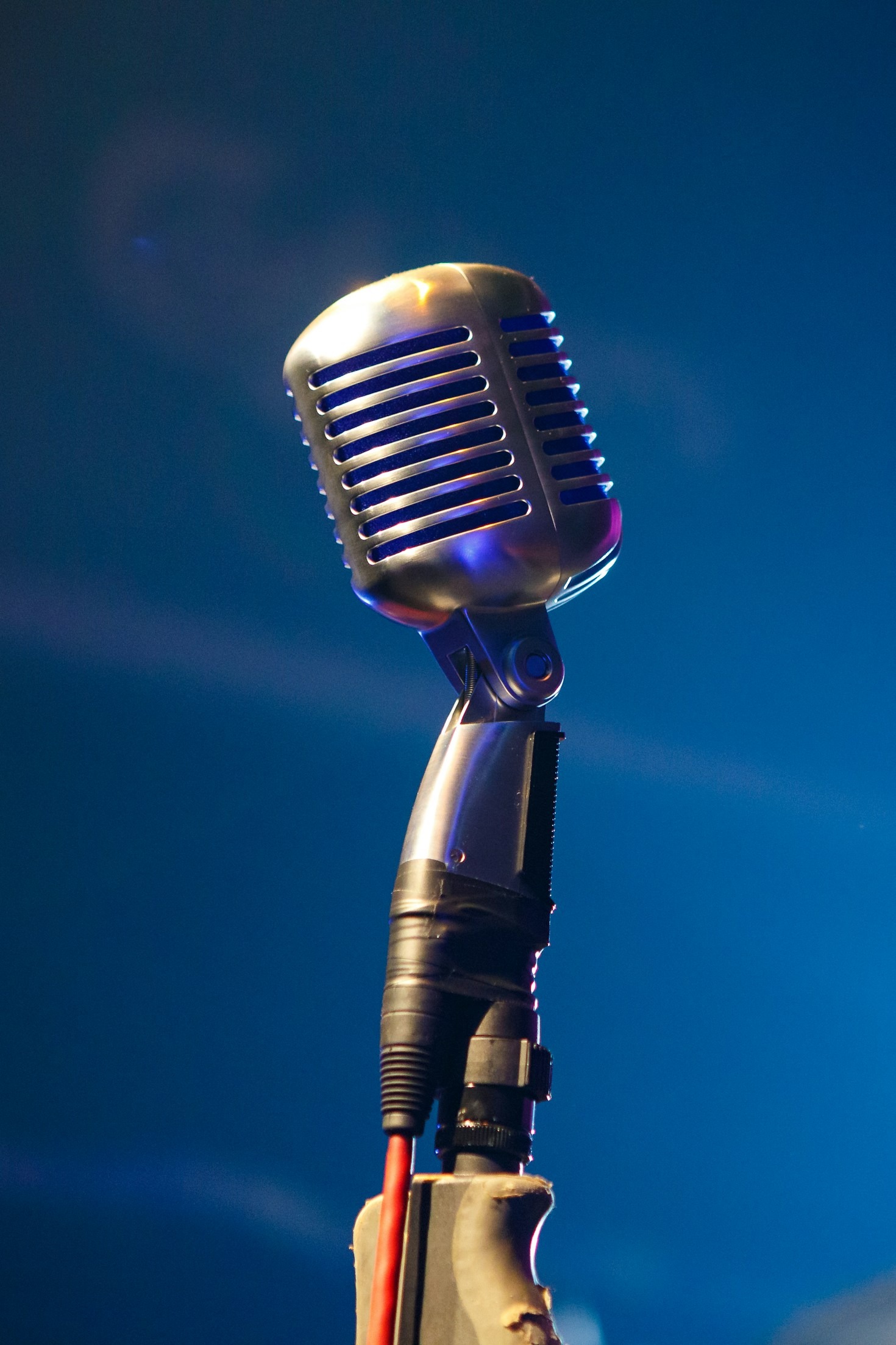 How Toast903fm Revolutionizes Radio Broadcasting