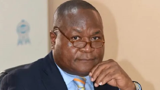 EX-DEFENCE MINISTER URGES LG CHAIRMEN TO LIVE WITHIN COMMUNITIES AND ADDRESS INSECURITY