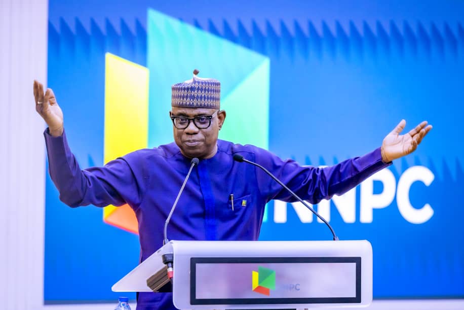 NNPC CONSIDERS SELLING REFINERIES, CEO ANNOUNCES