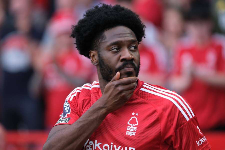 OLA AINA RENEWS DEAL WITH NOTTINGHAM FOREST