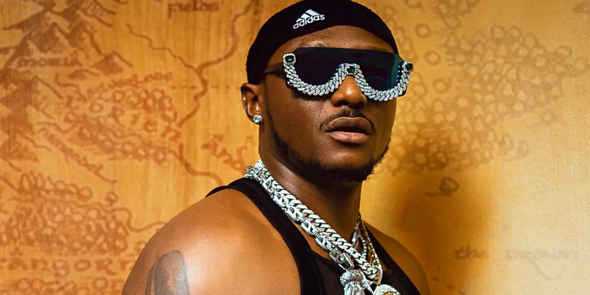TERRY G ACCUSE BILLBOARD OF ROBBING HIM