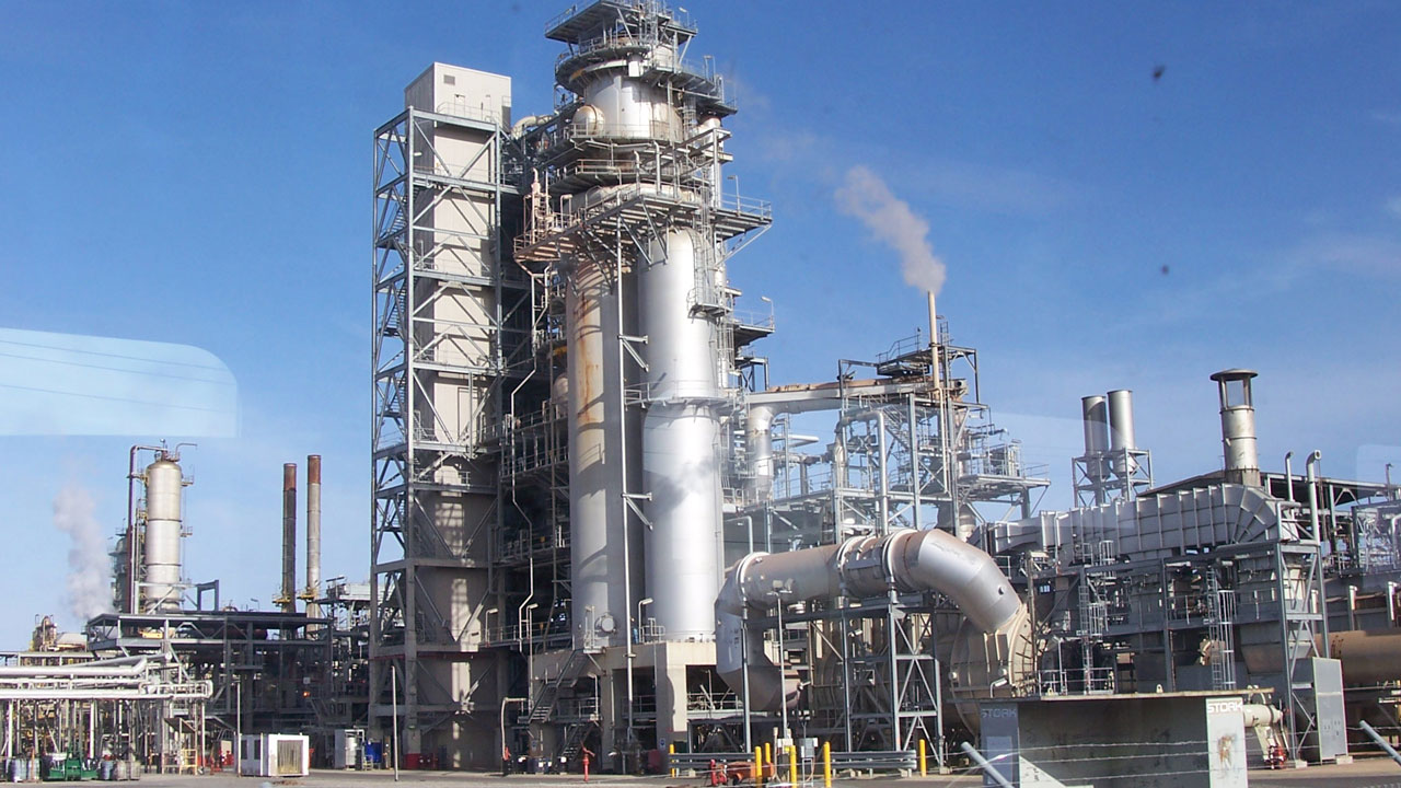 REPORT SHOWS NIGERIA IMPORTS 15bn LITRES OF PETROLEUM DESPITE DANGOTE REFINERY OUTPUT