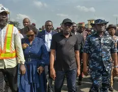 FIRE RAZES PART OF RIVERS STATE SECRETARIAT COMPLEX IN PORT HARCOURT