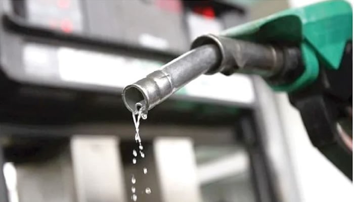 IMPORTED PETROL LANDING COST FALLS TO N829/litre REGARDING 15% TARIFF